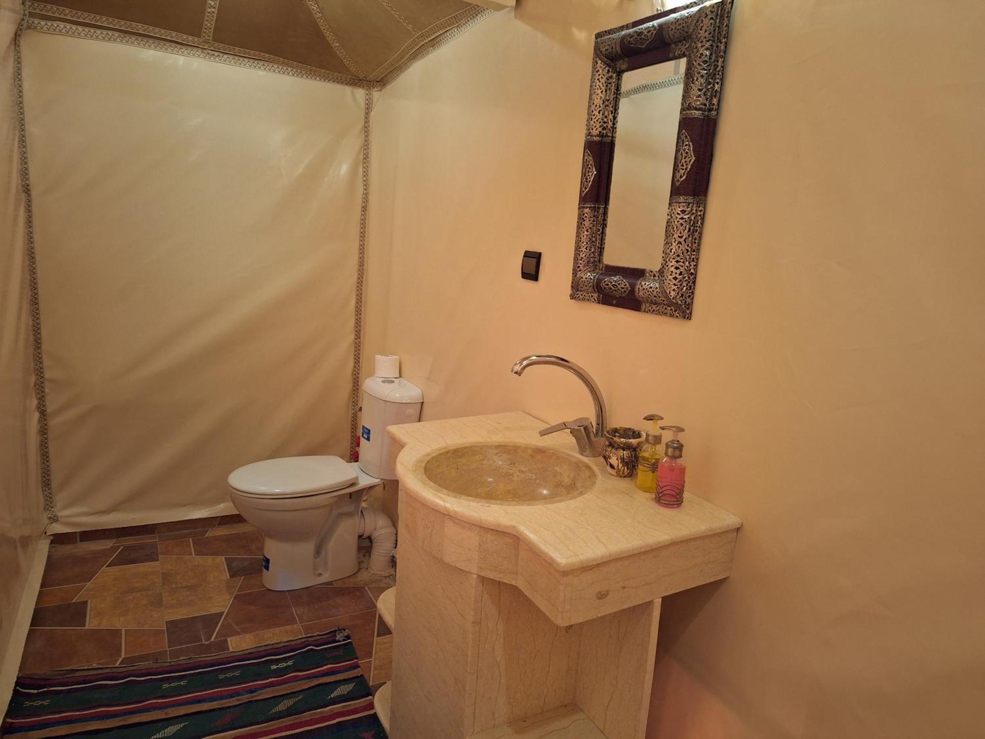 Nomad Luxury Camp Hotel Merzouga Bilik gambar